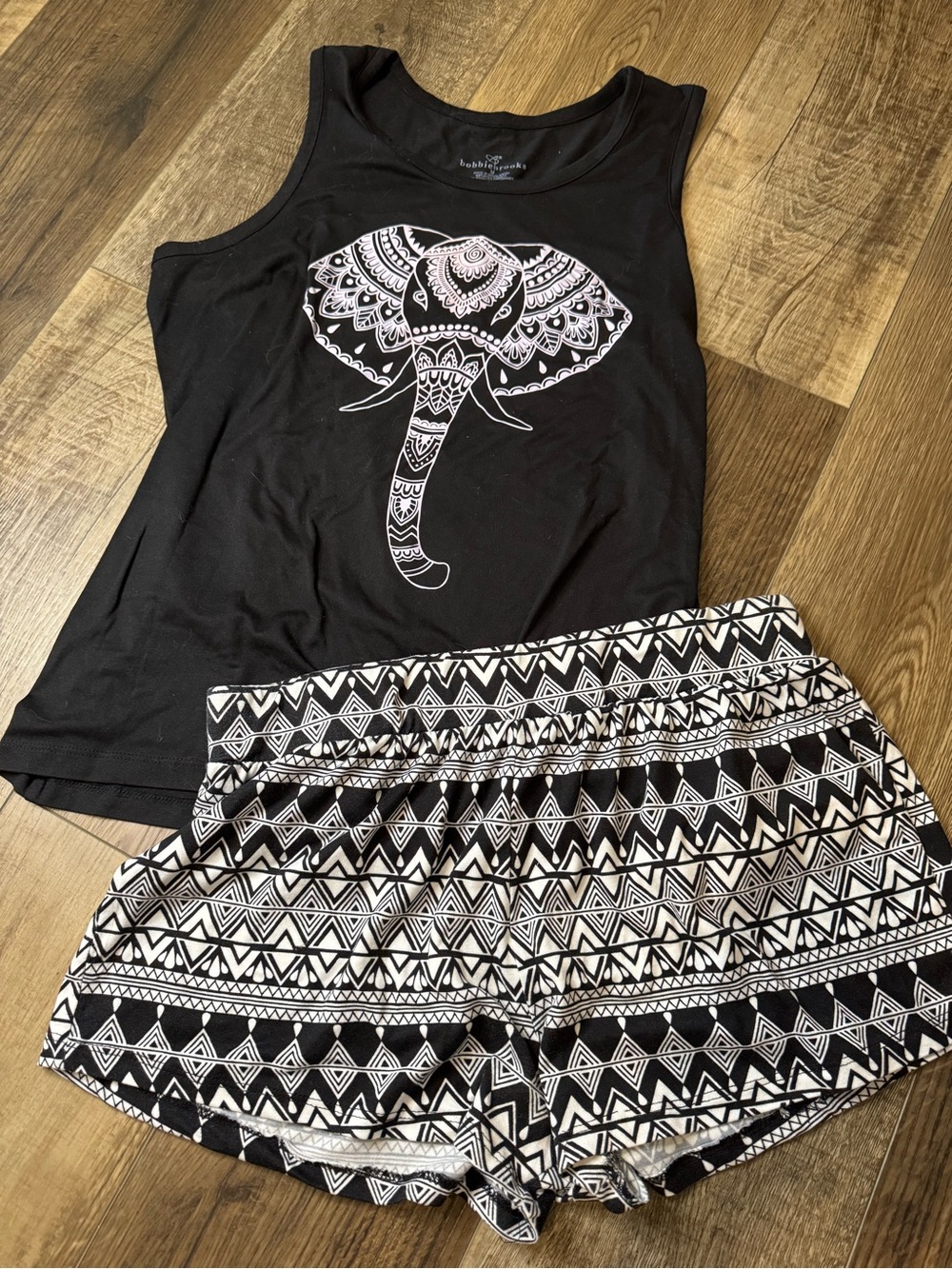 Bobbie Brooks Black and White Geometric Print Top w/ Matching Shorts